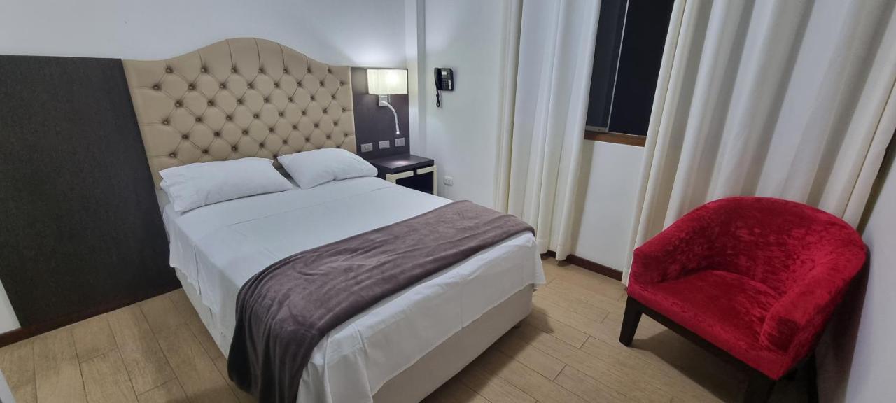 Hotel Imperio Real Трухильо Экстерьер фото